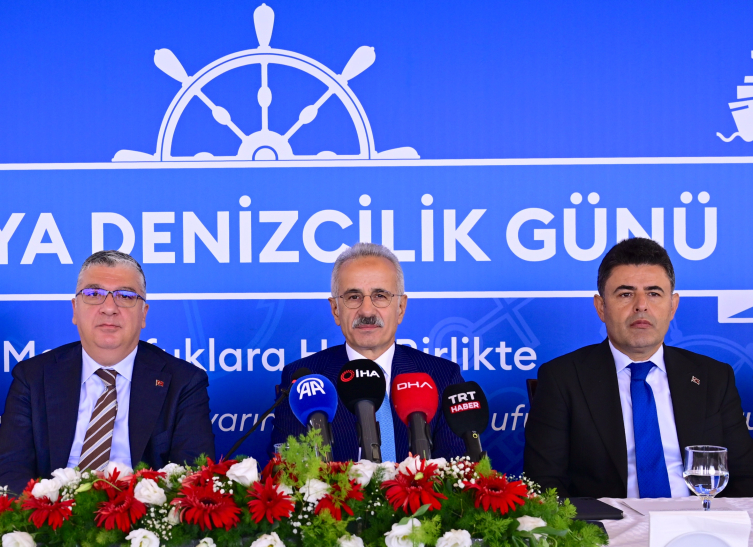 Bakan Uraloğlu: Denizcilikte Türkiye ilk 10'da