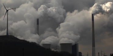 almanya-fabrika-hava-kirliligi-reu-1593130