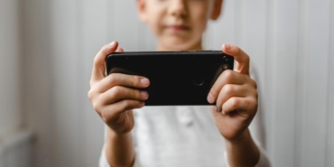 cocuk-telefon-sinirlama-getty-2318444