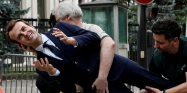 macron-bal-mumu-reu-2366739