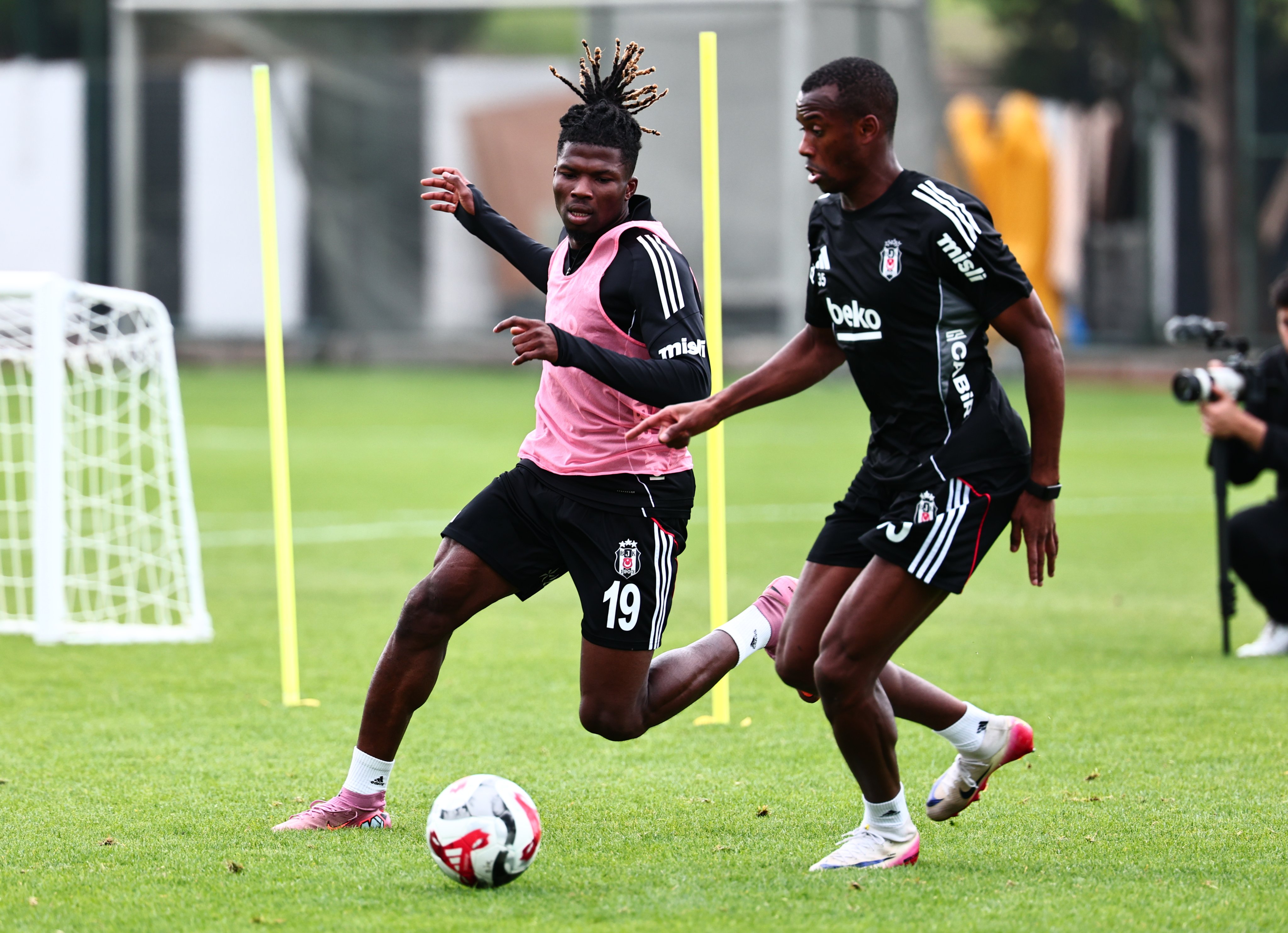 1102025160452_7955287_16_4 Besıktas