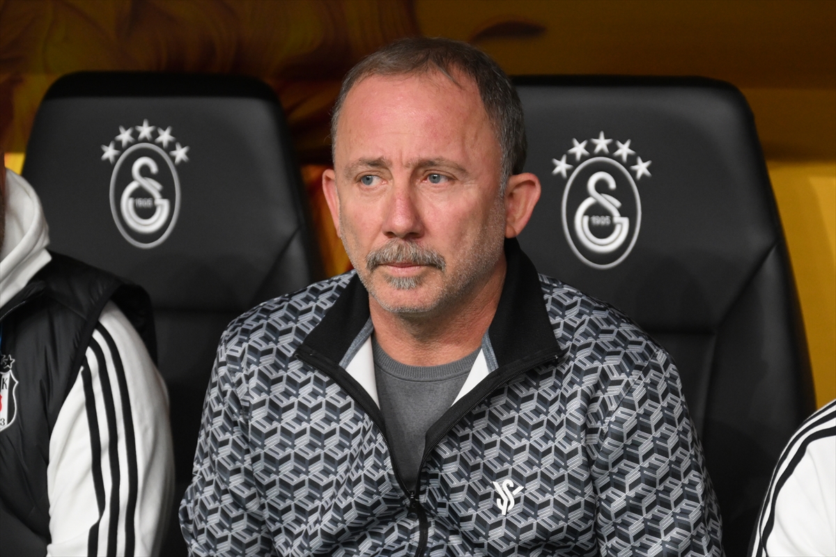 13102025194304_7969935_19_43