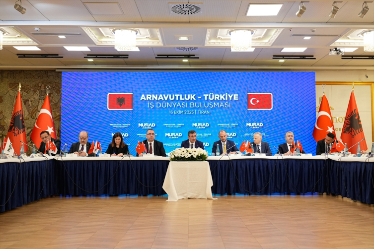 aa-20251016-39434018-39434013-cumhurbaskani_yardimcisi_yilmaz_arnavutluktaki_is_dunyasi_bulusmasinda_konustu Cevdet Yılmaz: Türkiye dünyanın en büyük 11. büyük ekonomisi