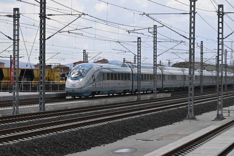 aa-30966051 Ankara YHT Garı 40 milyondan fazla yolcuyu ağırladı