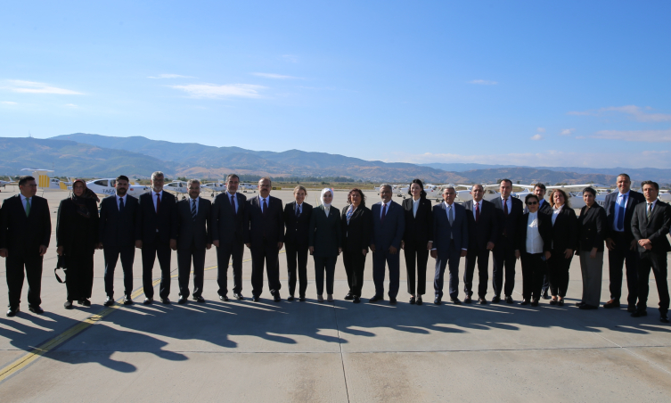 aa_picture_20251006_39325301 THY'nin yeni pilotları mezun oldu