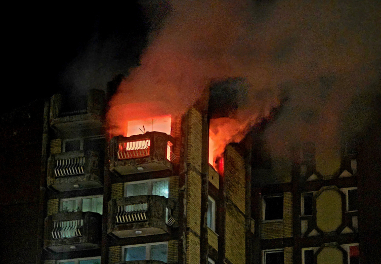 2025-11-04t230615z_2088849090_rc2wphaersx0_rtrmadp_3_bosnia-fire Bosna Hersek'te huzurevinde yangın: Çok sayıda kişi hayatını kaybetti