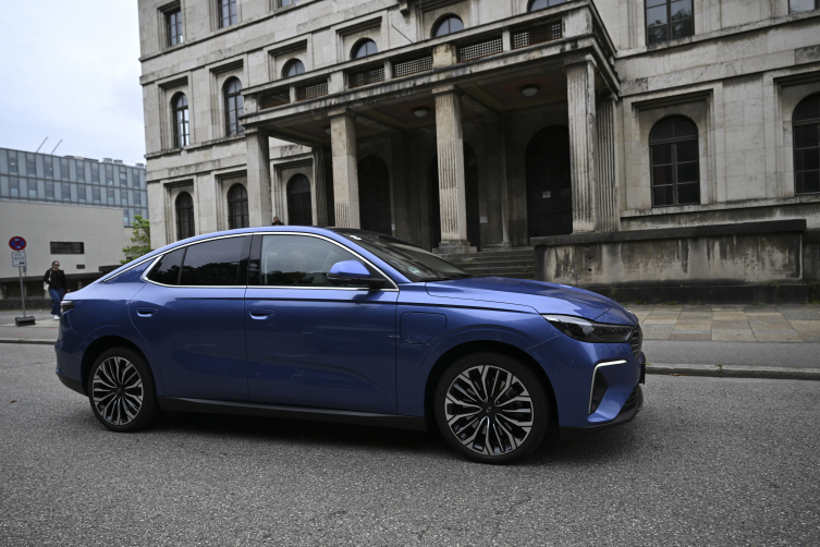 Togg T10F rakiplerini solladı