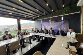 ak-parti-bingol-milletvekilleri-berdibek-ile-20188391_amp