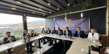 ak-parti-bingol-milletvekilleri-berdibek-ile-20188391_amp