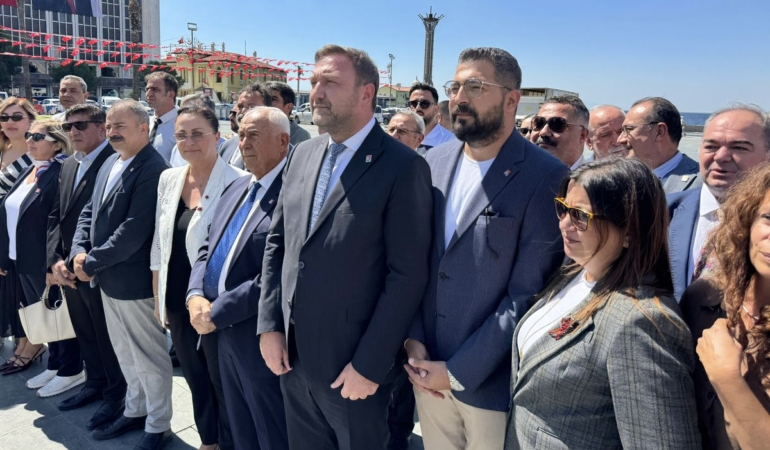 chp-izmir-il-baskanligi-30-agustos-zafer-bayr-20190444_amp