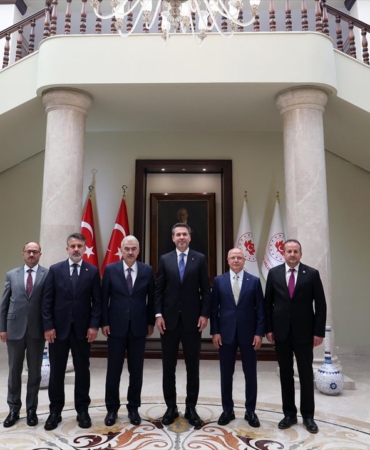 enerji-ve-tabii-kaynaklar-bakani-bayraktar-ak-3-20182551_amp
