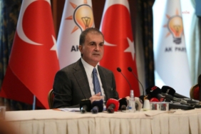 girne-aciklarinda-yolcu-gemisi-alabora-oldu-a-20190197_amp