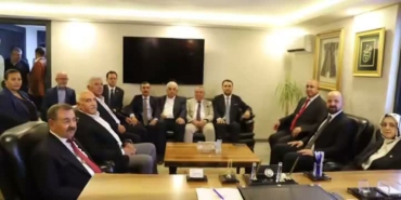 golbasi-nda-6-belediye-meclis-uyesi-ak-parti-20182989_amp