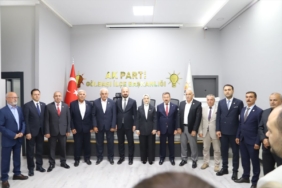 golbasi-nda-6-belediye-meclis-uyesi-ak-parti-4-20182500_amp