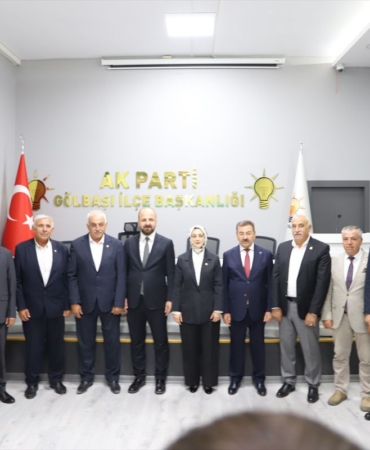 golbasi-nda-6-belediye-meclis-uyesi-ak-parti-4-20182500_amp
