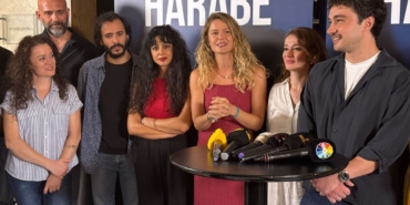harabe-filminin-ekibi-okuma-provasinda-bir-ar-5-20182442_amp