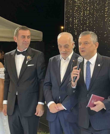 ozgur-ozel-yeni-parti-sakarya-il-baskaninin-20186209_amp