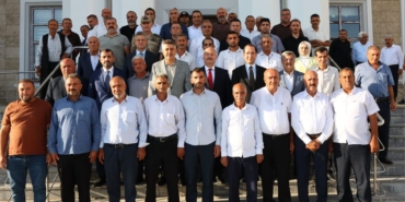 adiyaman-valisi-kucuk-gerger-de-muhtarlarla-b-2-20211581_amp