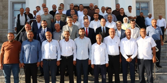 adiyaman-valisi-kucuk-gerger-de-muhtarlarla-b-2-20211581_amp