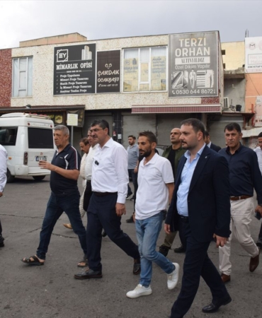 ak-parti-batman-milletvekili-nasiroglu-esnaf-4-20214840_amp