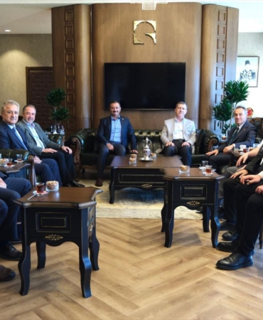 ak-parti-tokat-milletvekillerinden-togu-rekto-20224857_amp
