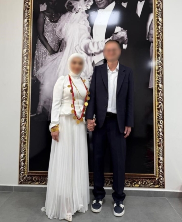 atesoglu-ailesi-dugune-boyle-davet-etmisti-2-20212179_amp