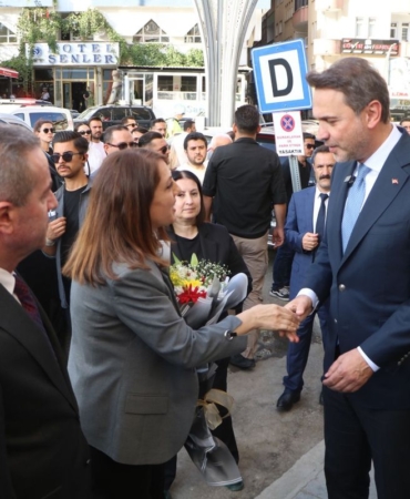 bakan-bayraktar-hakkari-madencilik-alaninda-o-5-20210665_amp