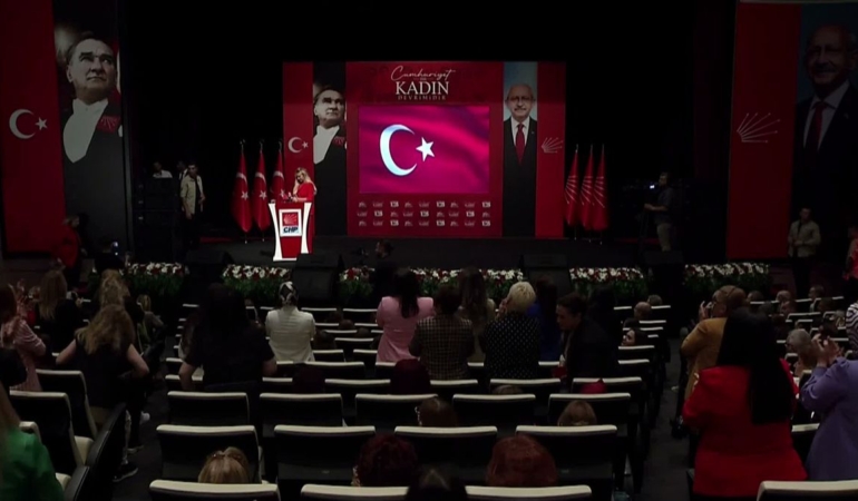 chp-de-cumhuriyet-bir-kadin-devrimidir-paneli-20218842_amp