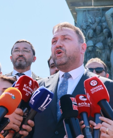 chp-izmir-il-baskani-gumrukcu-kilicdaroglu-nu-20207823_amp
