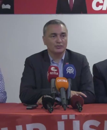 chp-sozcusu-sari-uskudar-da-secimin-ertelenme-20209514_amp