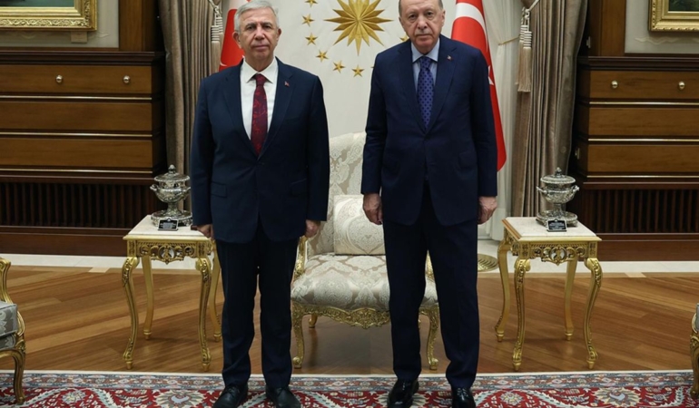erdoganla-surpriz-gorusme-sonrasi-bomba-kulis-20223930_5633_amp