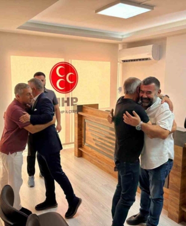 esnaflar-mhp-kusadasi-ilce-baskani-tasdemir-i-2-20217409_amp