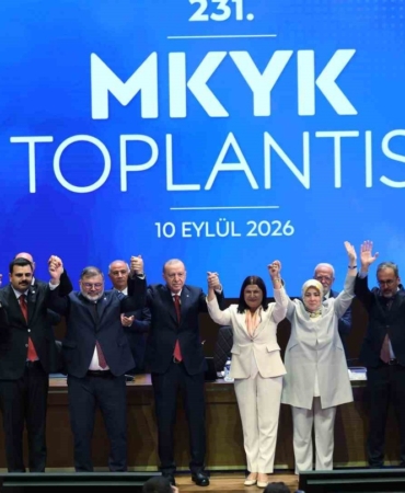 foca-belediye-baskani-saniye-bora-fici-ak-par-20226317_amp
