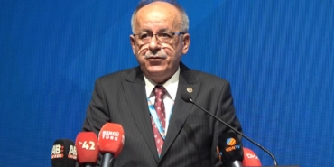 gelin-ve-damat-mhp-nin-kongresine-katildi-3-20212552_amp
