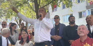 ozgur-ozel-den-pes-pese-gaflar-eski-partisi-c-5-20210575_amp