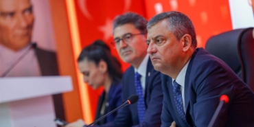 ozgur-ozele-isim-soku-yargitaydan-yeni-partiye_09db021c33_amp