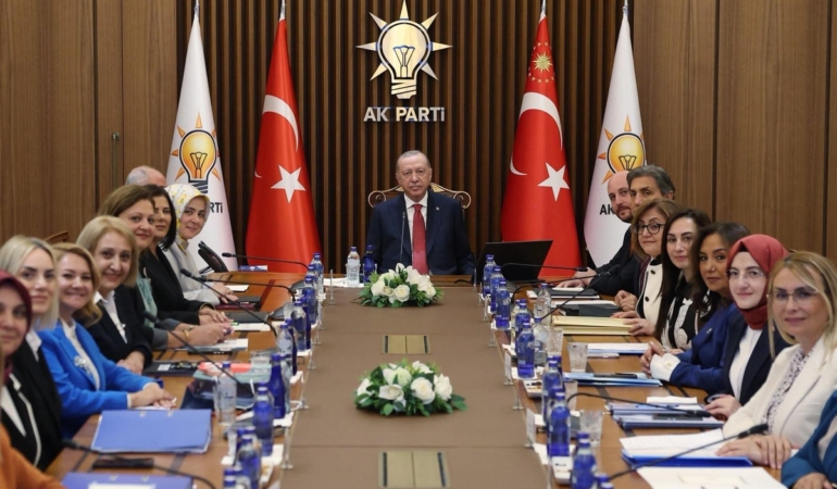telefonlarini-kapatti-ardindan-bu-kare-geldi_89b549fdb4_amp