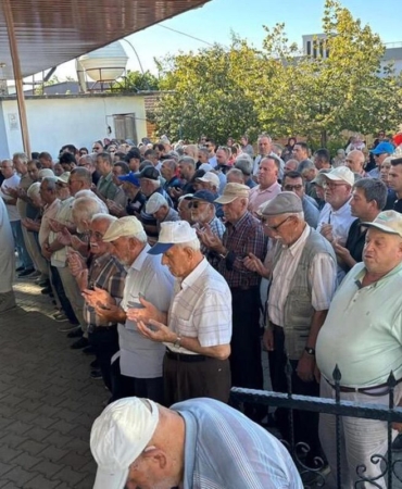 usta-oyuncuya-buyuk-vefasizlik-son-yolculuguna_3a01fa2d5d_amp